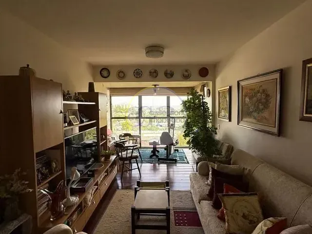 Apartamento 3 quartos e 2 banheiros, à venda ou para alugar, no bairro Centro em Rio Grande