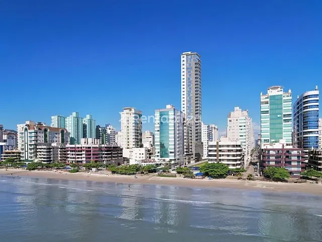 Apartamento com 240m² 4 quartos e 5 banheiros, à venda, no bairro Meia Praia em Itapema