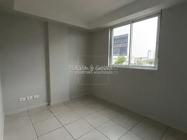 Apartamento com 90m² 2 quartos e 1 banheiro, para alugar, no bairro Tingui em Curitiba