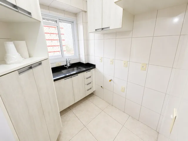 Apartamento 2 quartos e 2 banheiros, para alugar, no bairro Vila Homero Thon em Santo André