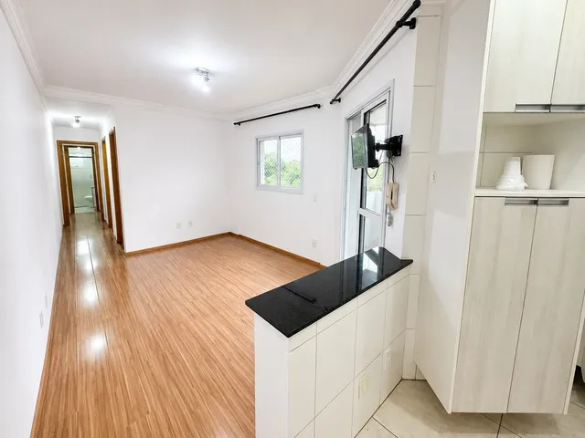 Apartamento 2 quartos e 2 banheiros, para alugar, no bairro Vila Homero Thon em Santo André