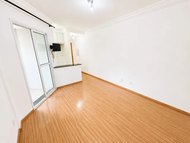 Apartamento 2 quartos e 2 banheiros, para alugar, no bairro Vila Homero Thon em Santo André