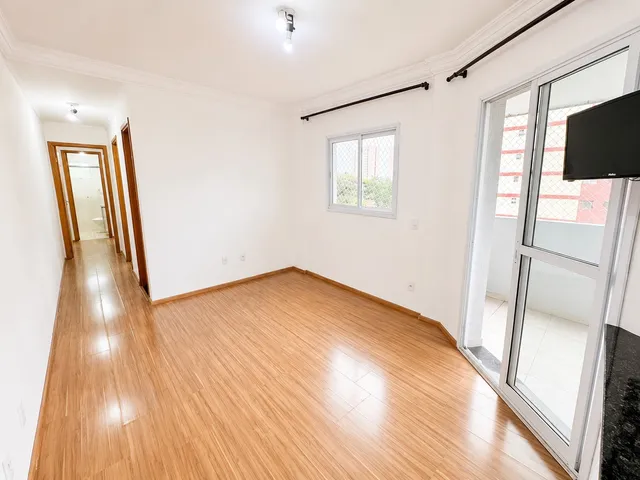 Apartamento 2 quartos e 2 banheiros, para alugar, no bairro Vila Homero Thon em Santo André