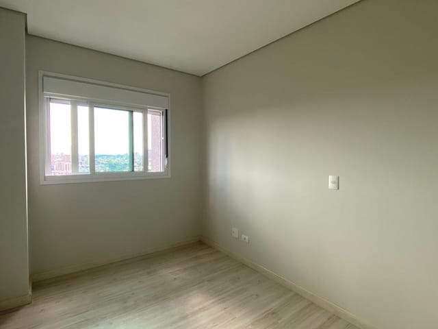 Apartamento com 187m² 3 quartos e 2 banheiros, à venda, no bairro Uvaranas em Ponta Grossa