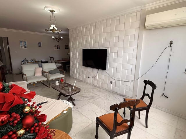Apartamento com 128m² 3 quartos e 3 banheiros, à venda, no bairro Luzia em Aracaju