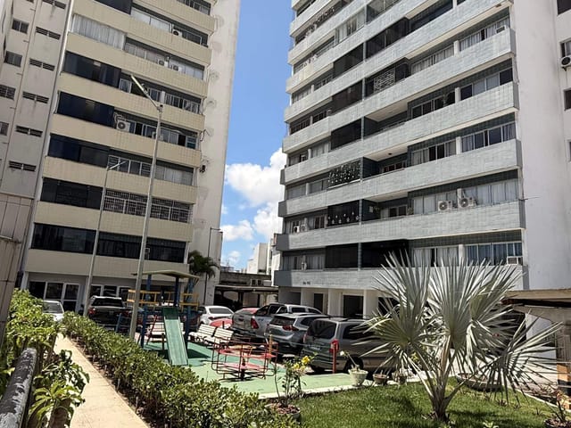 Apartamento com 128m² 3 quartos e 3 banheiros, à venda, no bairro Luzia em Aracaju