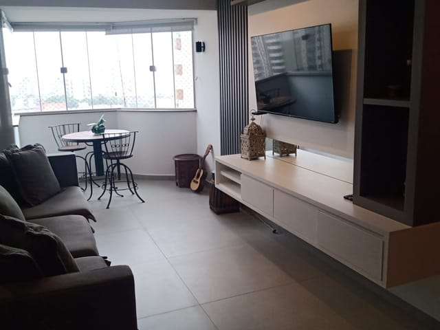 Foto do Apartamento - Ed. Versalhes - Apartamento com 3 dormitórios à venda, 110 m² por R$ 450.000,00 - Centro,todo reformado .Prédio c a fachada atualizada. - Londrina/PR | Premier Imóveis