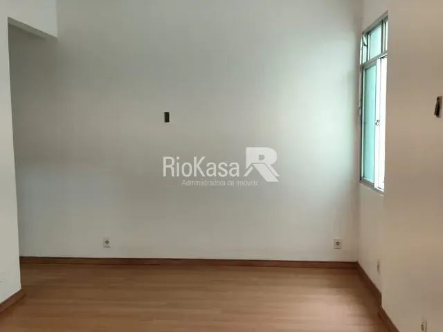 Apartamento 2 quartos e 1 banheiro, para alugar, no bairro Flamengo em Rio de Janeiro