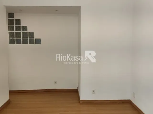 Apartamento 2 quartos e 1 banheiro, para alugar, no bairro Flamengo em Rio de Janeiro