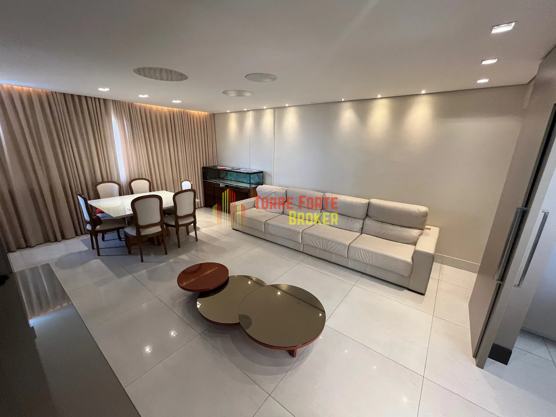 Apartamento, 3 quartos, 157 m² - Foto 2