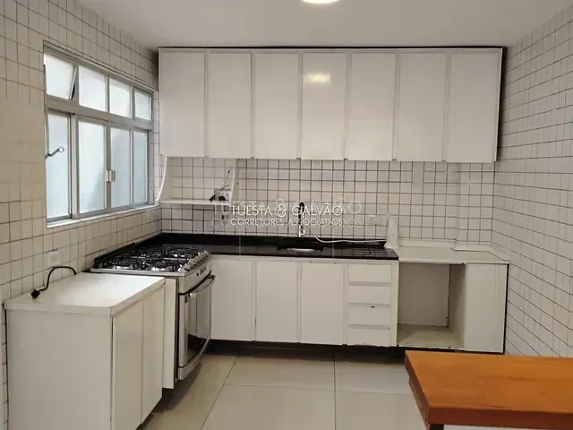 Apartamento com 97m² 3 quartos e 2 banheiros, para alugar, no bairro Vila Izabel em Curitiba