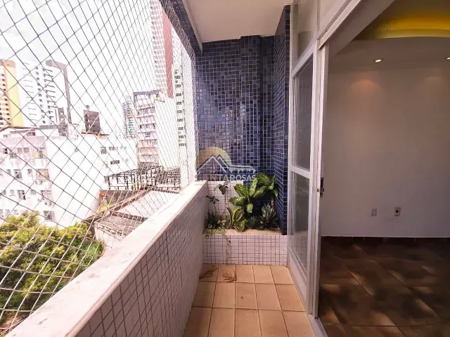 Apartamento 3 quartos e 2 banheiros, para alugar, no bairro Graça em Salvador