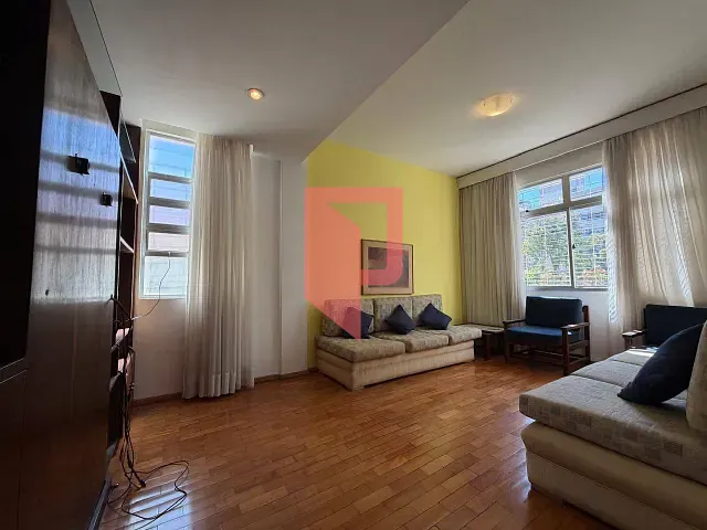 Apartamento 2 quartos e 2 banheiros, para alugar, no bairro Funcionários em Belo Horizonte