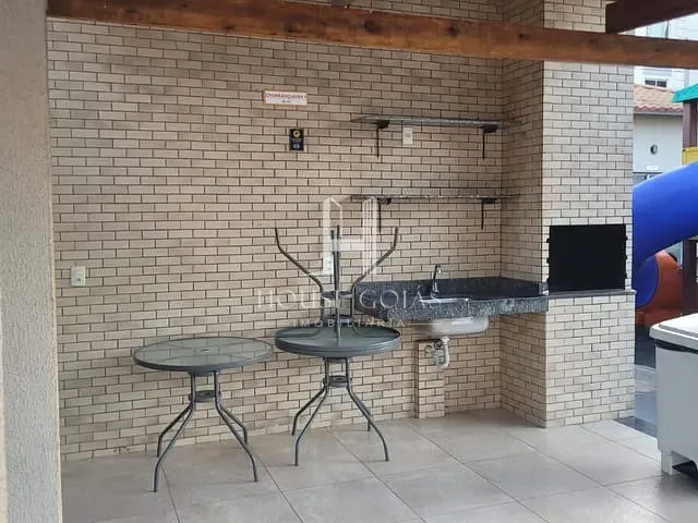 Apartamento 2 quartos e 1 banheiro, à venda, no bairro Condomínio das Esmeraldas em Goiânia