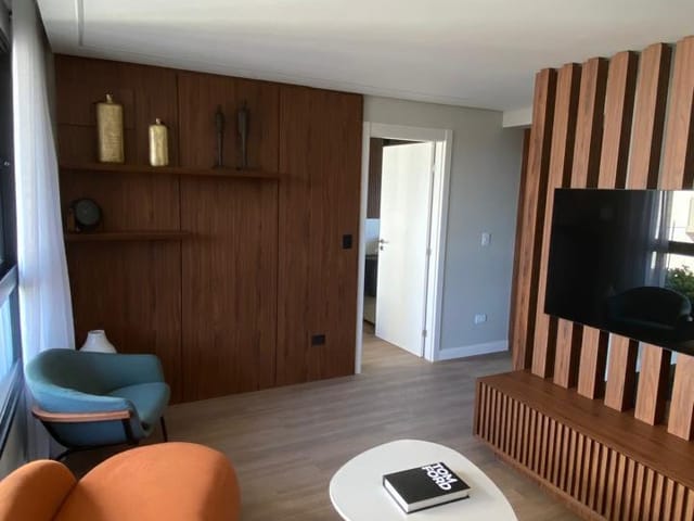 Apartamento 2 quartos e 1 banheiro, à venda, no bairro Alto da Rua XV em Curitiba