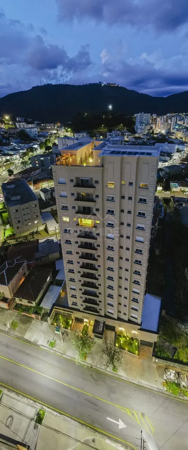 Apartamento, 3 quartos, 146 m² - Foto 2