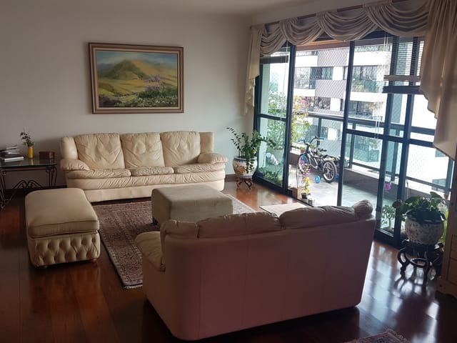 Apartamento 4 quartos e 5 banheiros, à venda, no bairro Mirandópolis em São Paulo