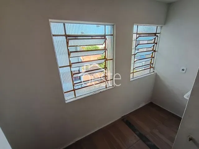 Apartamento com 44m² 2 quartos e 1 banheiro, à venda ou para alugar, no bairro Conjunto Habitacional Roberto Romano em Santa Bárbara D'Oeste