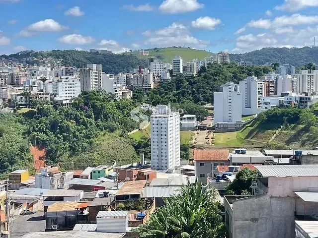 Apartamento 2 quartos e 1 banheiro, à venda, no bairro Teixeiras em Juiz de Fora
