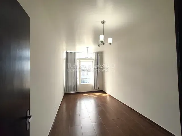 Apartamento com 78m² 1 quarto e 1 banheiro, para alugar, no bairro Centro em Curitiba