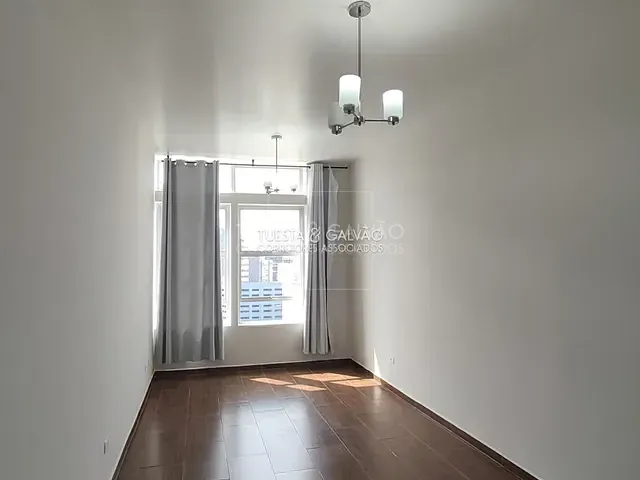 Apartamento com 78m² 1 quarto e 1 banheiro, para alugar, no bairro Centro em Curitiba