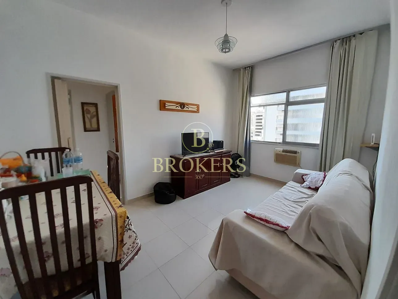Apartamento com 2 quartos, em frente ao metrô, à Venda em  Botafogo, Rio de Janeiro.