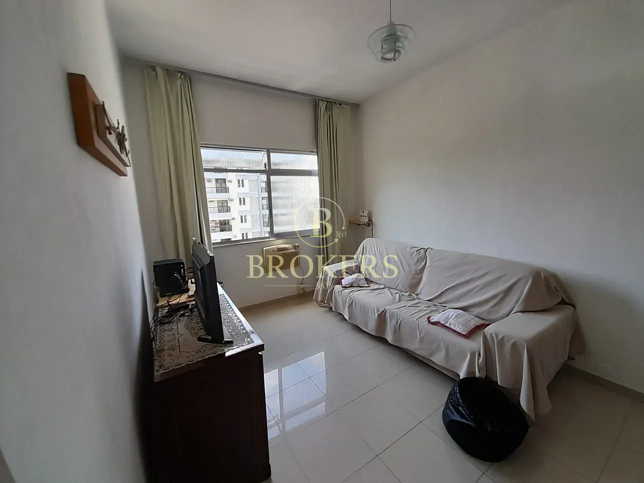 Apartamento com 2 quartos, em frente ao metrô, à Venda em  Botafogo, Rio de Janeiro.