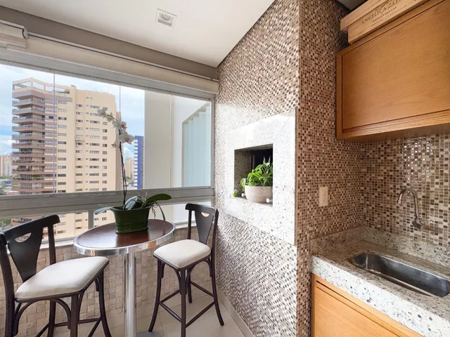 Apartamento com 10m² 2 quartos e 2 banheiros, à venda, no bairro Centro em Londrina
