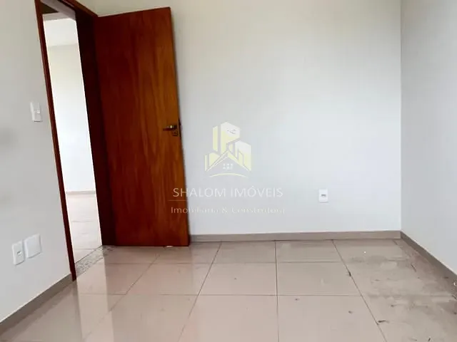 Apartamento 2 quartos e 1 banheiro, à venda, no bairro Parque Xangri-Lá em Contagem