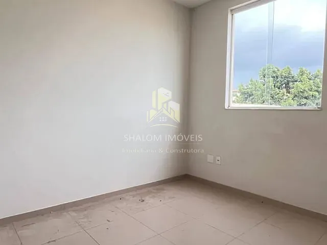 Apartamento 2 quartos e 1 banheiro, à venda, no bairro Parque Xangri-Lá em Contagem