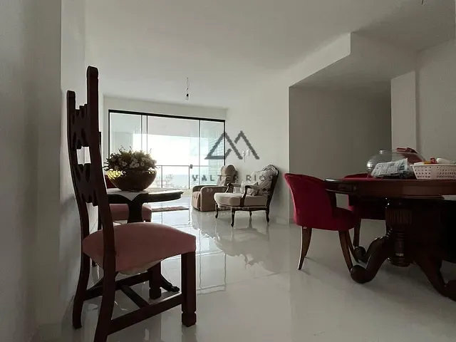 Apartamento 3 quartos e 4 banheiros, à venda, no bairro Nossa Senhora da Vitória em Ilhéus