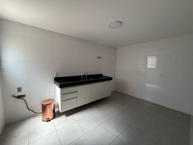 Apartamento com 126m² 3 quartos e 3 banheiros, à venda, no bairro praia do pecado em Macaé