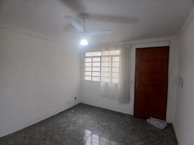 Apartamento 2 quartos e 1 banheiro, para alugar, no bairro Conjunto Habitacional Campinas H em Campinas
