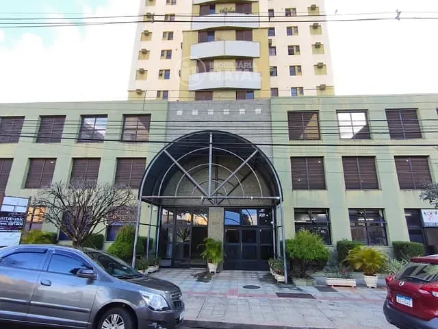 Apartamento com 85m² 3 quartos e 2 banheiros, para alugar, no bairro Centro em Londrina