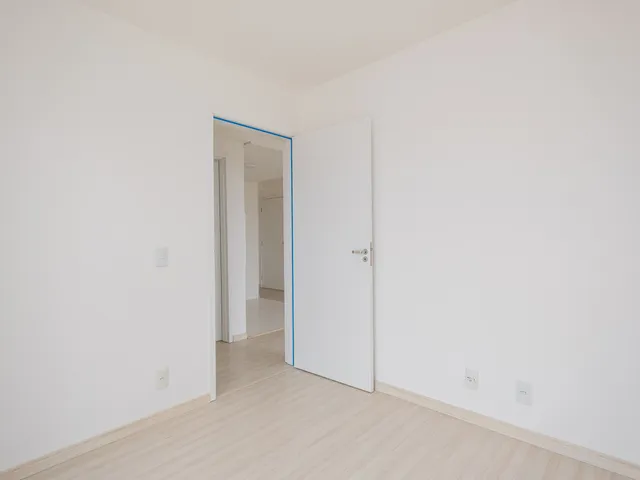 Apartamento com 61m² 2 quartos e 1 banheiro, à venda ou para alugar, no bairro Centro em Pelotas