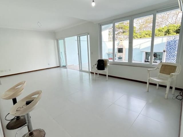 Apartamento 2 quartos e 4 banheiros, à venda, no bairro Lagoa em Macaé