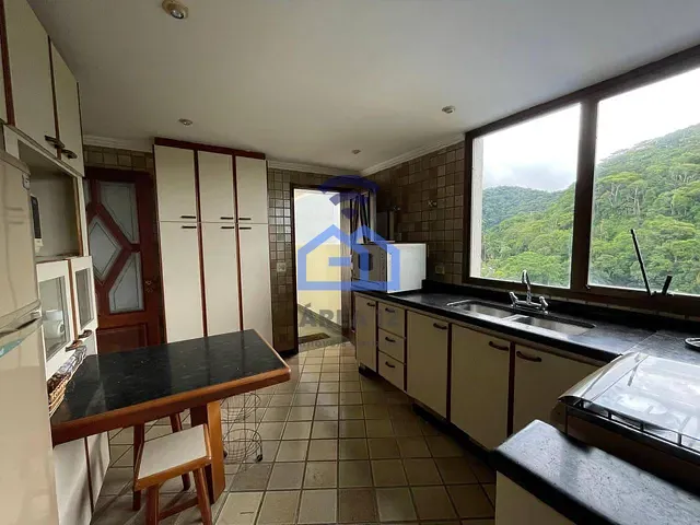 Apartamento com 200m² 4 quartos e 3 banheiros, à venda, no bairro Massaguaçu em Caraguatatuba