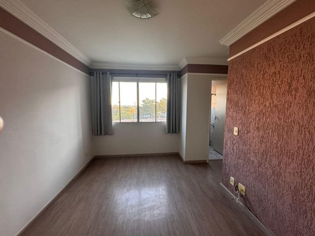 Apartamento 2 quartos e 1 banheiro, para alugar, no bairro Parque Valença I em Campinas