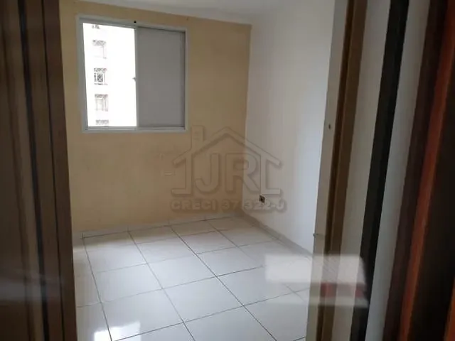 Apartamento 2 quartos e 1 banheiro, à venda, no bairro Parque São Vicente em Mauá