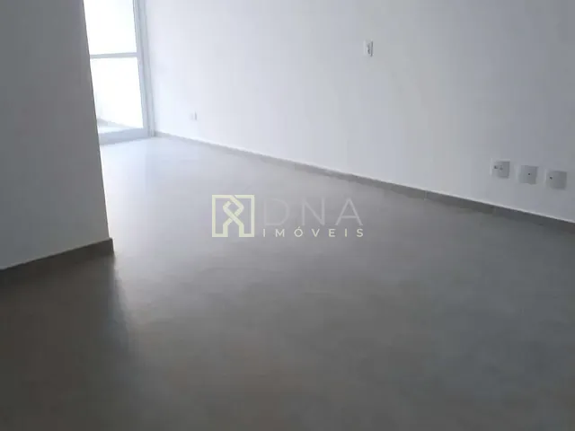 Apartamento 2 quartos e 2 banheiros, para alugar, no bairro Condomínio Royal Park em São José dos Campos
