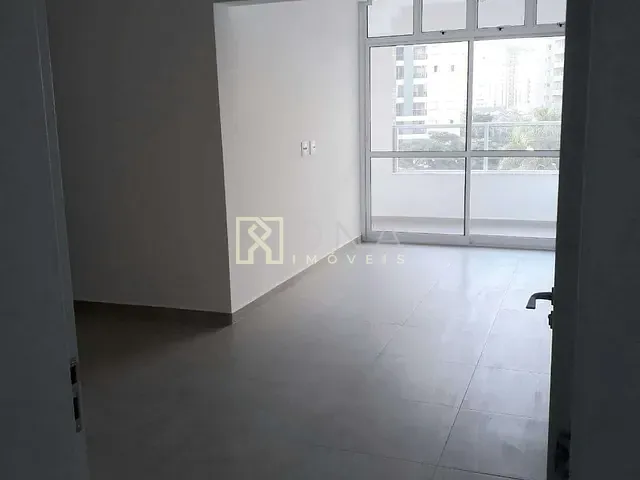 Apartamento 2 quartos e 2 banheiros, para alugar, no bairro Condomínio Royal Park em São José dos Campos