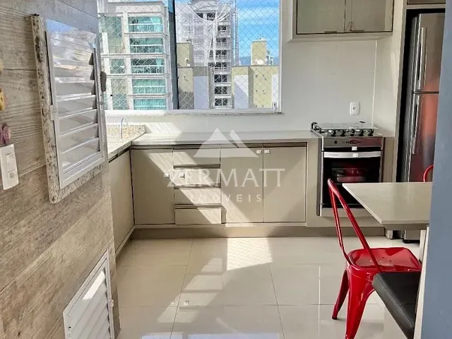 Apartamento com 269m² 4 quartos e 6 banheiros, à venda, no bairro Meia Praia em Itapema