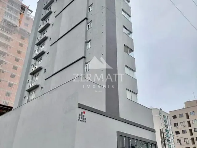 Apartamento com 269m² 4 quartos e 6 banheiros, à venda, no bairro Meia Praia em Itapema