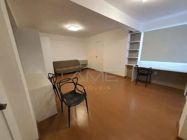 Apartamento 1 quarto e 1 banheiro, para alugar, no bairro Centro em Pelotas