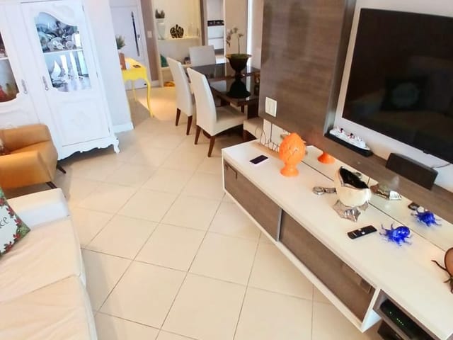 Apartamento com 101m² 3 quartos e 3 banheiros, à venda, no bairro Imbetiba em Macaé