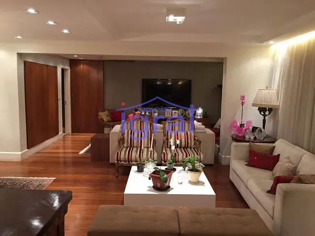 Apartamento 3 quartos e 4 banheiros, à venda, no bairro Moema em São Paulo
