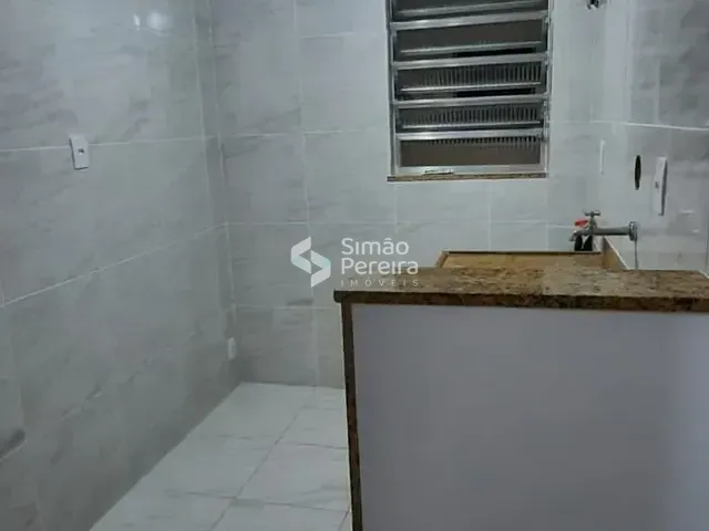 Apartamento 2 quartos e 1 banheiro, à venda, no bairro Coronel Veiga em Petrópolis