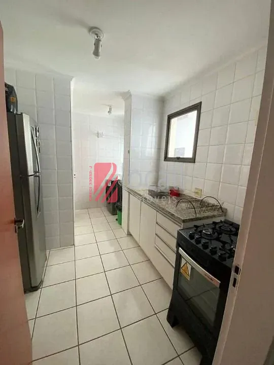Apartamento com 3 quartos à venda, 82m² — foto 2 de 10