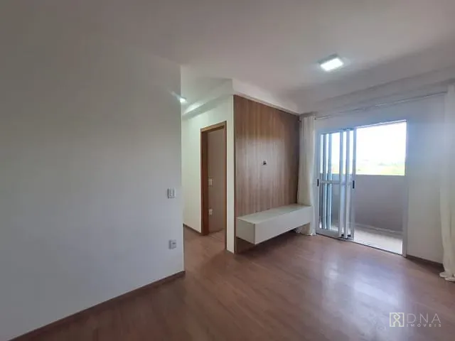 Apartamento 3 quartos e 2 banheiros, para alugar, no bairro Condomínio Residencial Colinas do Paratehy em São José dos Campos