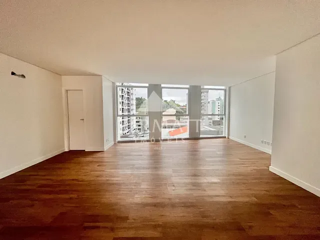 Apartamento com 175m² 3 quartos e 4 banheiros, à venda, no bairro Vila Nova em Blumenau